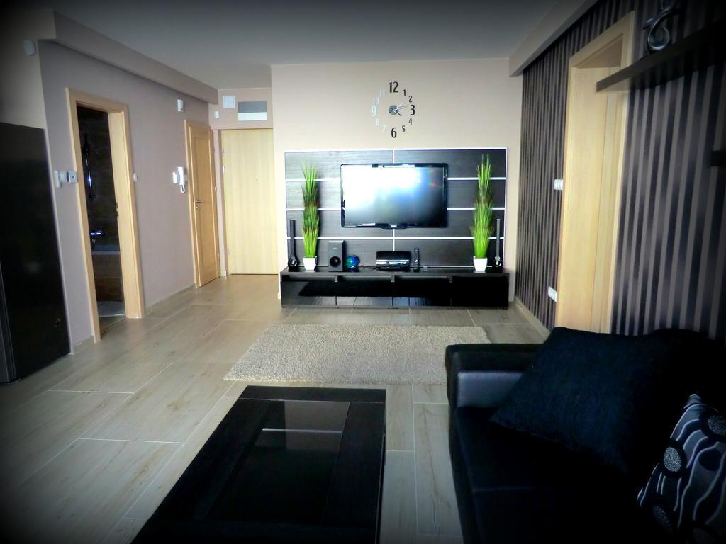 Villapark Pleasure Apartment 블로톤퓌레드 객실 사진